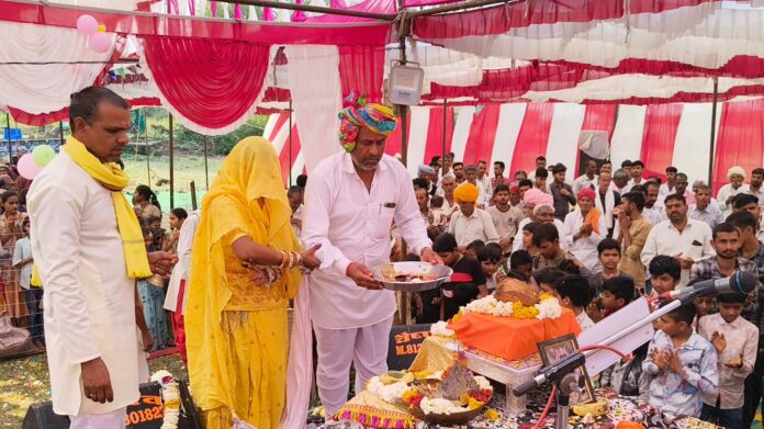 पूर्णाहुति पर पाया महाप्रसाद