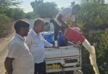 मिलावटखोरों पर नकेल: पगारिया में 250 लीटर मिलावटी दूध कराया गया नष्ट, स्वास्थ्य विभाग की ताबड़तोड़ कार्रवाई मिलावटखोरों पर नकेल: