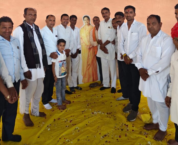 पिड़ावा ग्रामीण मंडल में वसुंधरा राजे के जन्मदिन की धूम: