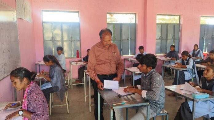 Education-News शिक्षा विभाग का औचक निरीक्षण