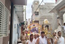 पिड़ावा में महावीर जयंती की अभूतपूर्व धूम! मुनि विवर्धन सागर के सानिध्य में गूँजा ‘जियो और जीने दो’ का नारा पिड़ावा में महावीर जयंती की अभूतपूर्व धूम