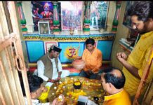 सरहदें अलग पर आस्था एक! मध्य प्रदेश के सहकारिता एवं खेल मंत्री विश्वास कैलाश सारंग पहुँचे पिड़ावा; सूरजकुंड धाम में विधि-विधान से किया अभिषेक सूरजकुंड में विधि-विधान से किया अभिषेक